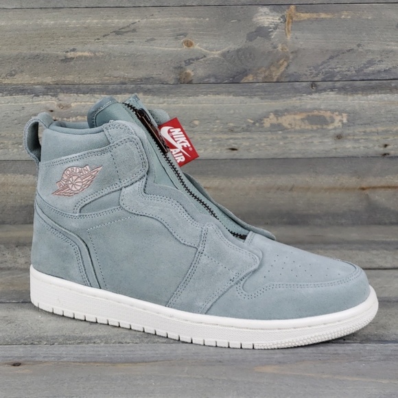 New Women's Nike Air Jordan 1 High Zip Sneakers - Picture 2 of 8